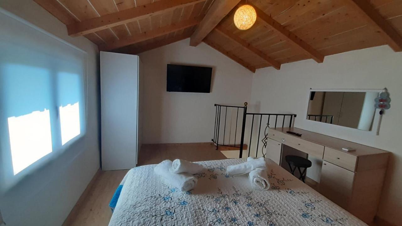 White Manolia Cottage Kato Korakiana Dış mekan fotoğraf